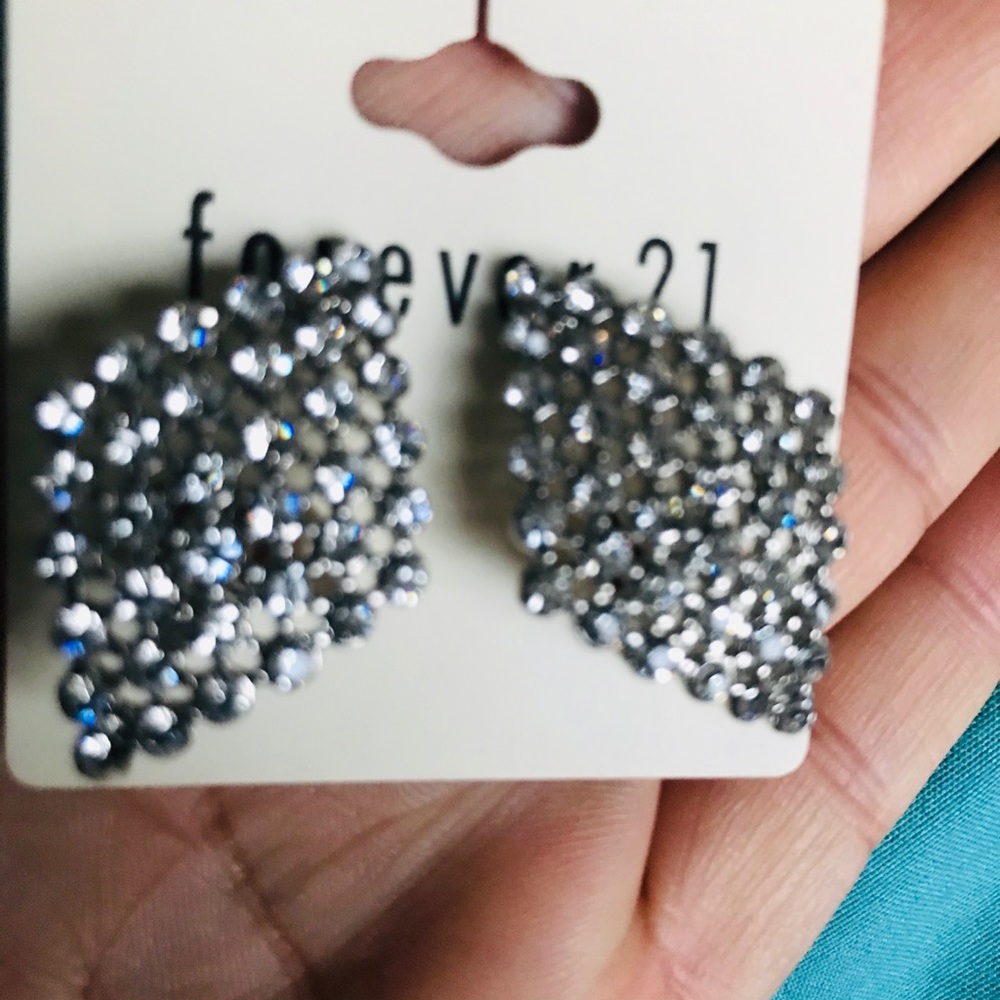 💎 FOREVER 21 Rhinstone CLIP-ON EARRINGS💎
